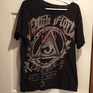 Vintage Pink Floyd tee!